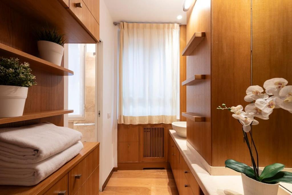 2 - Exclusive 2bedroom & 2bathroom Roma
